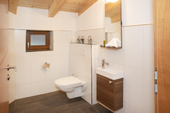 natural__deluxe_apartment_alpbach_wc