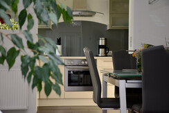 Ferienwohnung_Kramsach_Essbereich und Küche