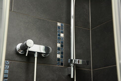 Ferienwohnung_Kramsach_Alpachtal_Dusche