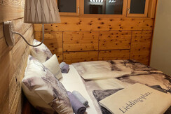 Sonnenplatzl_Radfeld_Alpbachtal_Schlafzimmer1