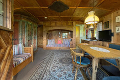 Gustls Hütte 1. Stock Wohnraum