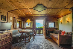 Gustls Hütte 1. Stock Wohnraum