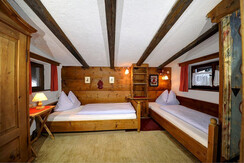 Muschis Hütte 1. St. Schlafzimmer