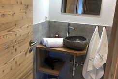 BadApartmentAlpbachtal1