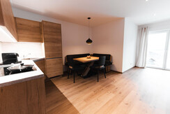 Sunny Mountain_Alpbachtal_Mountain_Küche_Essbereic