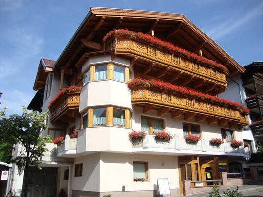 Ansicht_Tramberger Apartments_Alpbachtal_Sommer | © Tramberger Apartments