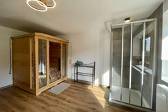 Bad mit Infrarotkabine